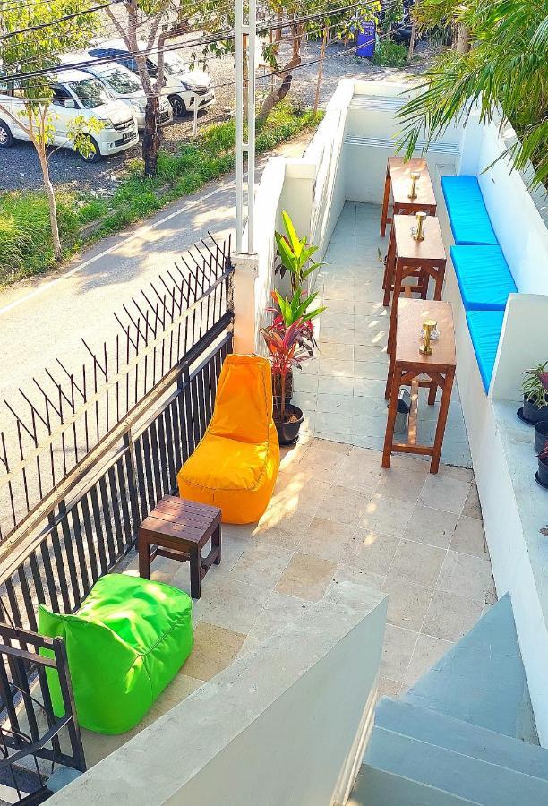 Hustay Guest House - Canggu Exteriör bild