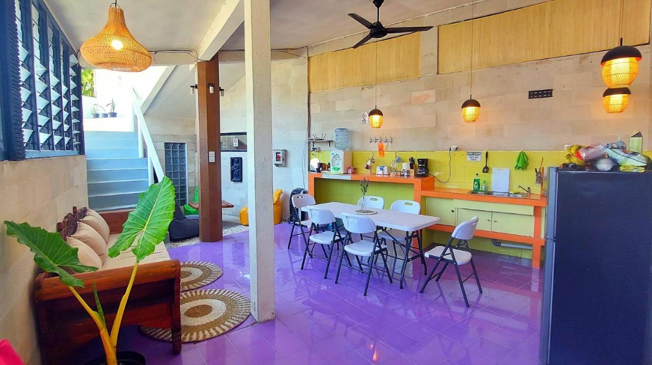 Hustay Guest House - Canggu Exteriör bild